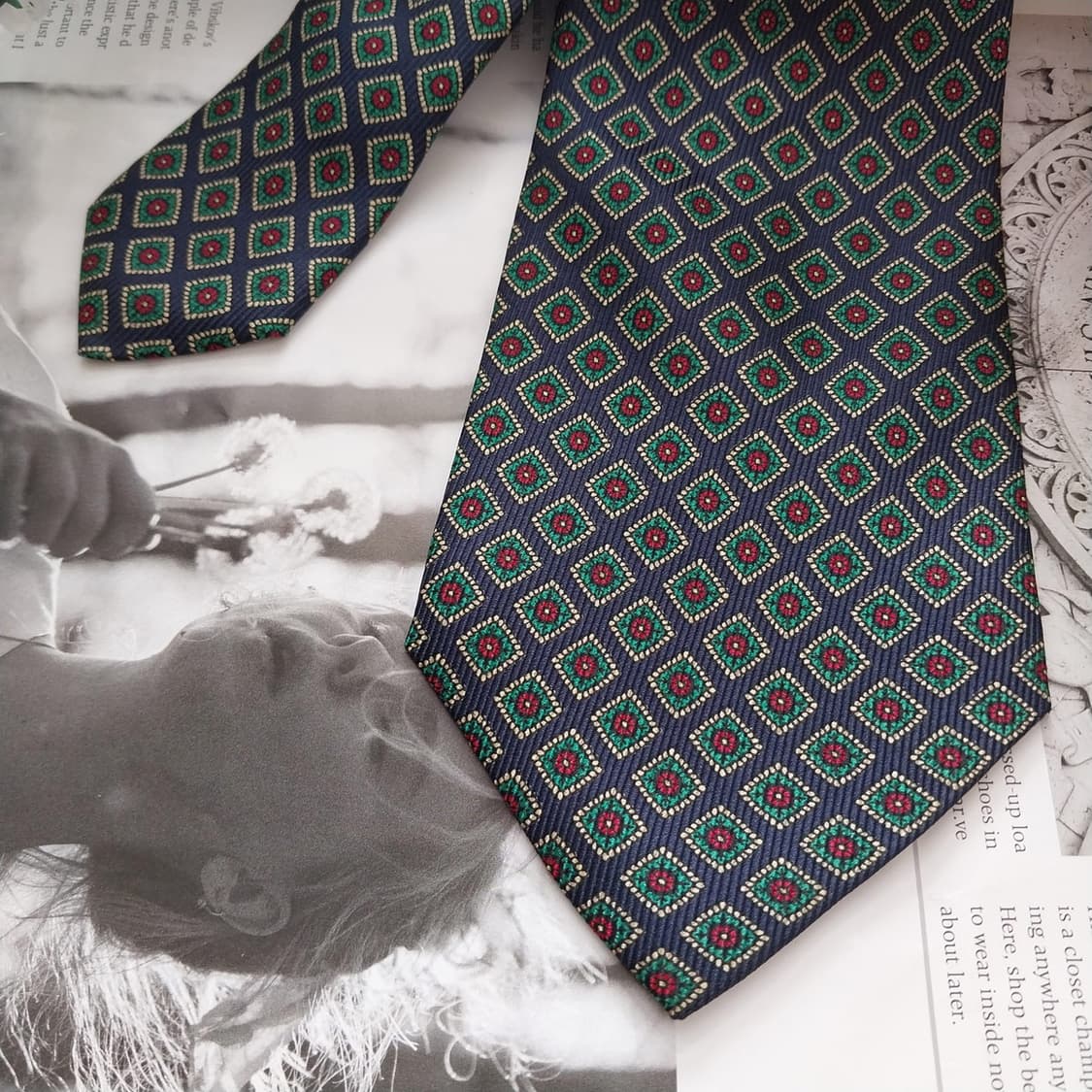 니나리치 실크 네이비&그린 다이아 넥타이 9.2cm A+등급 K1297
 상품이미지4