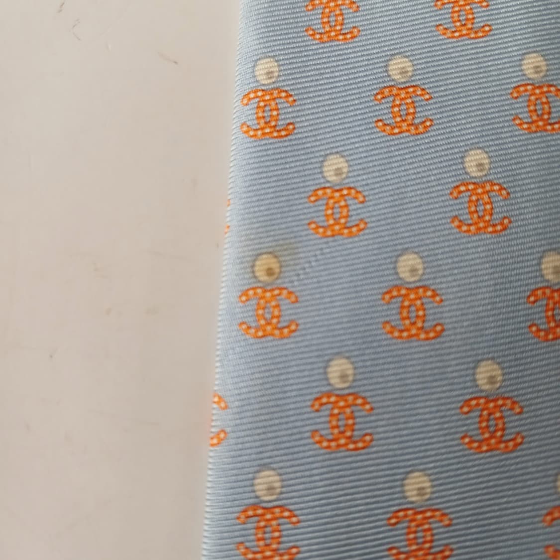 샤넬 실크 올오버 로고 넥타이 10.2cm B-등급 A19540
 상품이미지7