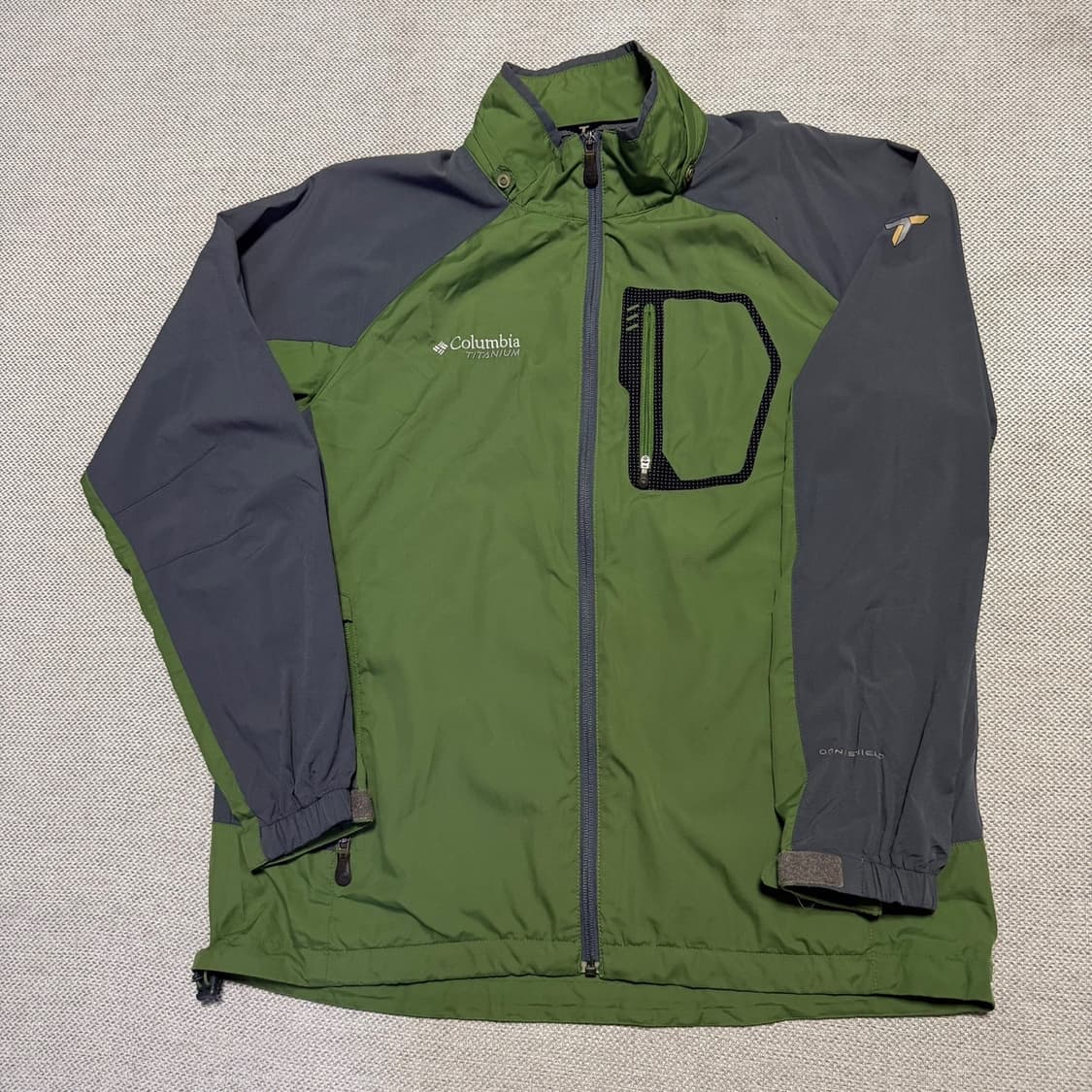 컬럼비아 티타늄 옴니 쉴드 경량 바람막이 상품이미지1