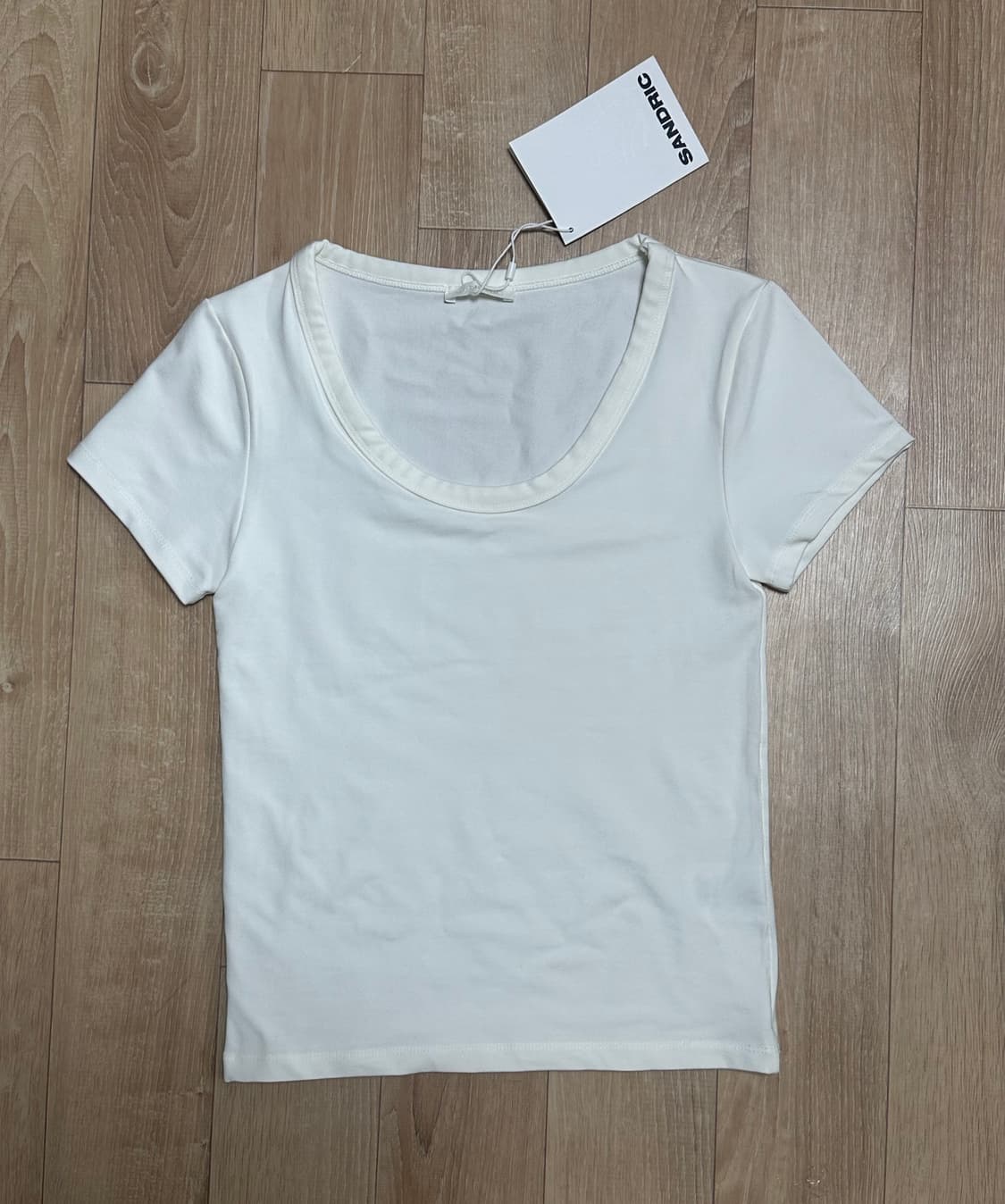 샌드릭 LINE.01 u-neck tee Ivory S 상품이미지2