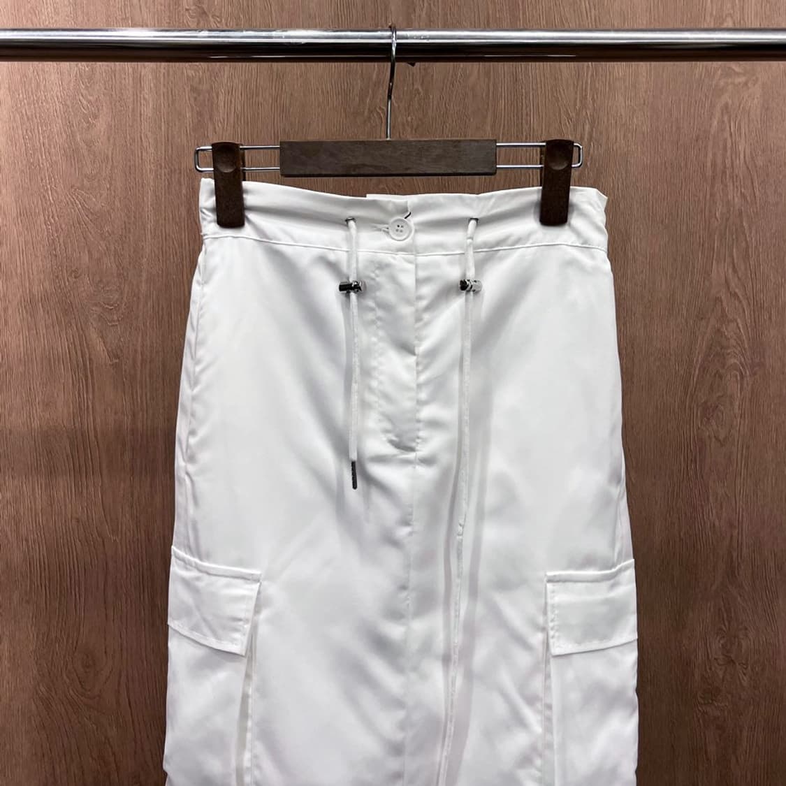 JPN 스트링 카고 롱스커트 사이드 더블 포켓 디테일 스트레이트핏 화이트 상품이미지4