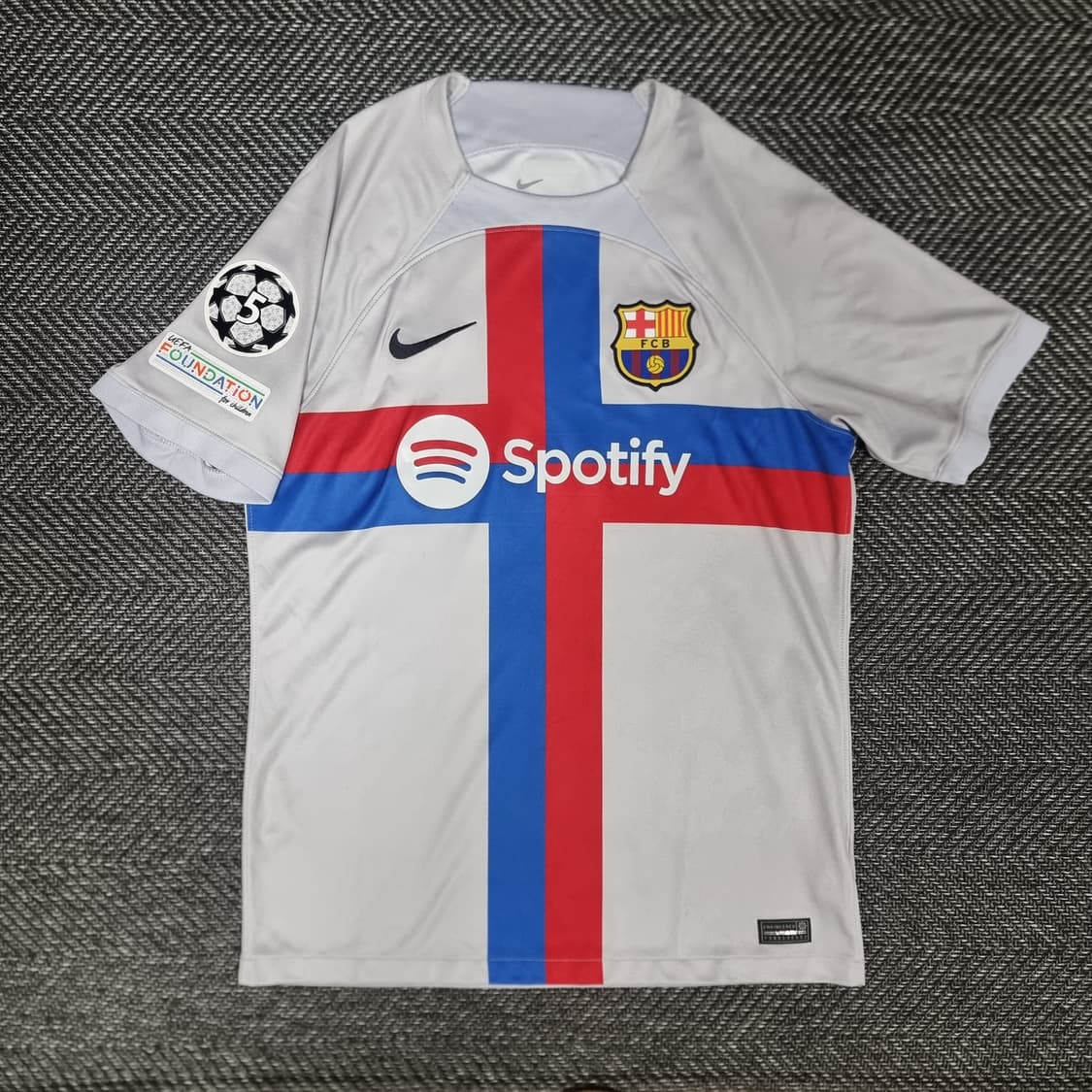 22-23시즌 바르셀로나 써드 유니폼 #9 레반도프스키 상품이미지2