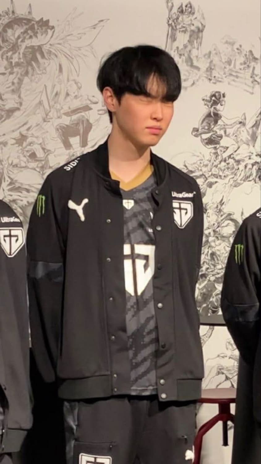 [S] 푸마 젠지 LCK 선수 지급용 바시티 자켓 상품이미지3