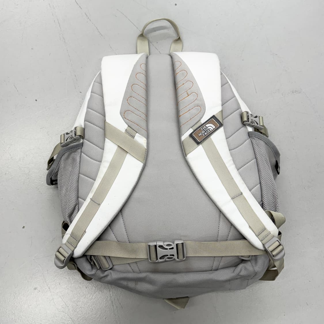 노스페이스 고프코어 울프그레이 테크니컬 백팩 상품이미지3