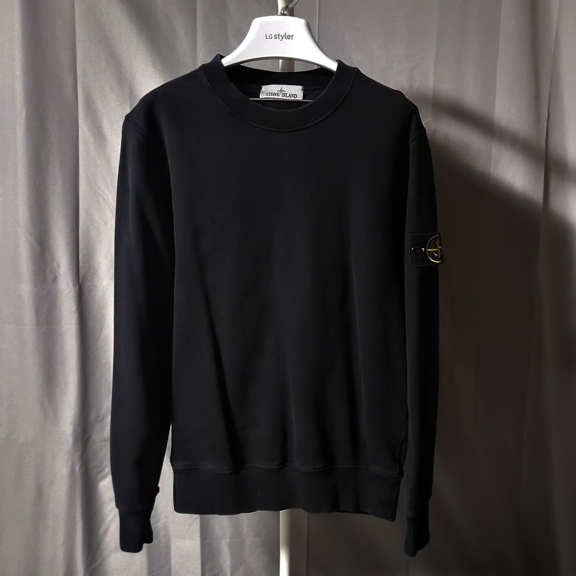 [백화점판]22FW 스톤아일랜드 맨투맨 M 블랙 상품이미지1