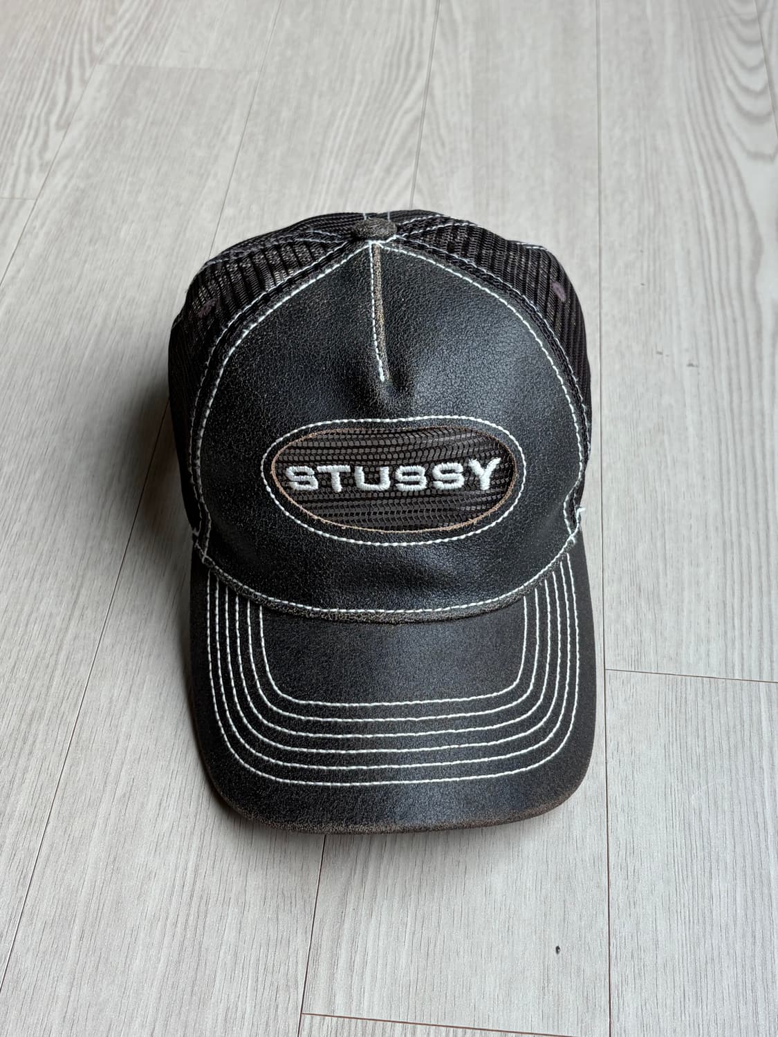 스투시 로우 프로 트러커 컷아웃 레더 스냅백 블랙 상품이미지2
