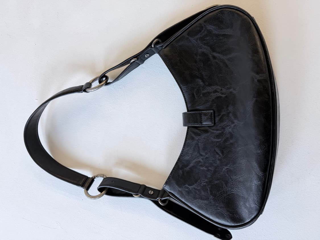 인사일런스 우먼 버클레더 숄더백 상품이미지3