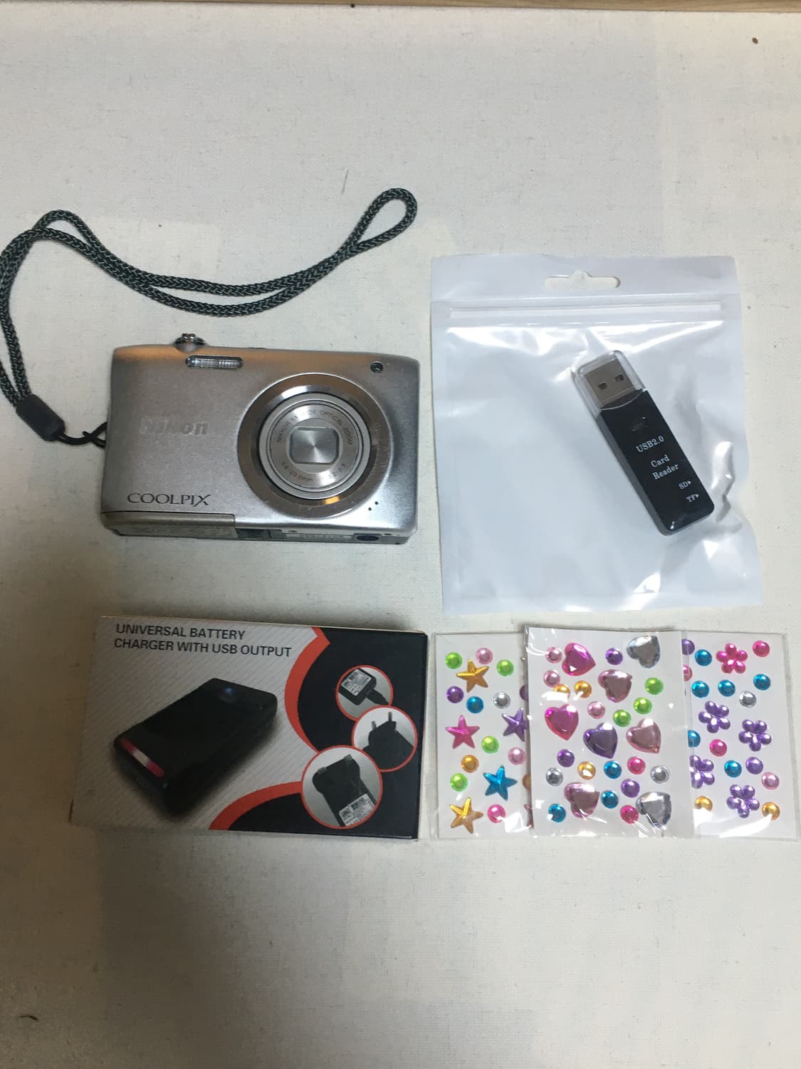 니콘 Coolpix A100 / 또렷하고 맑은 색감의 감성 디카 상품이미지2