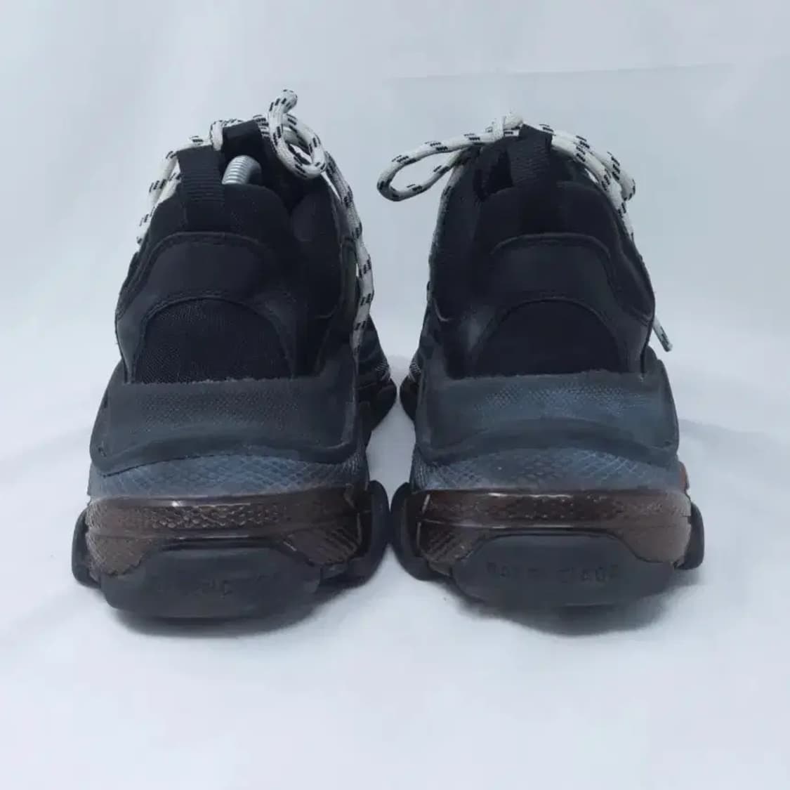 발렌시아가 트리플 블랙 스니커즈 275 상품이미지3