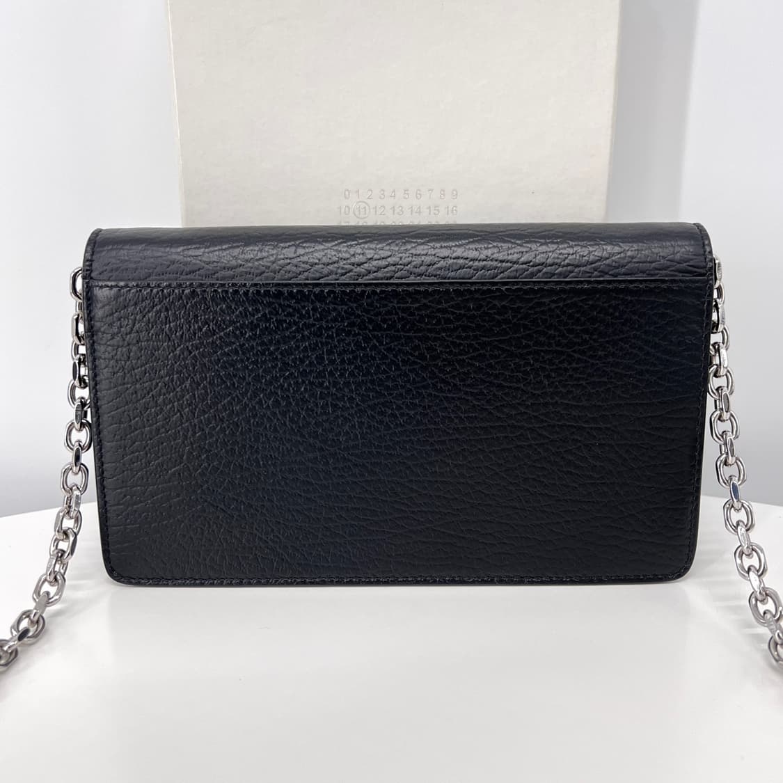 메종 마르지엘라 체인 WOC 크로스백 블랙 (S56UI0147) 상품이미지4