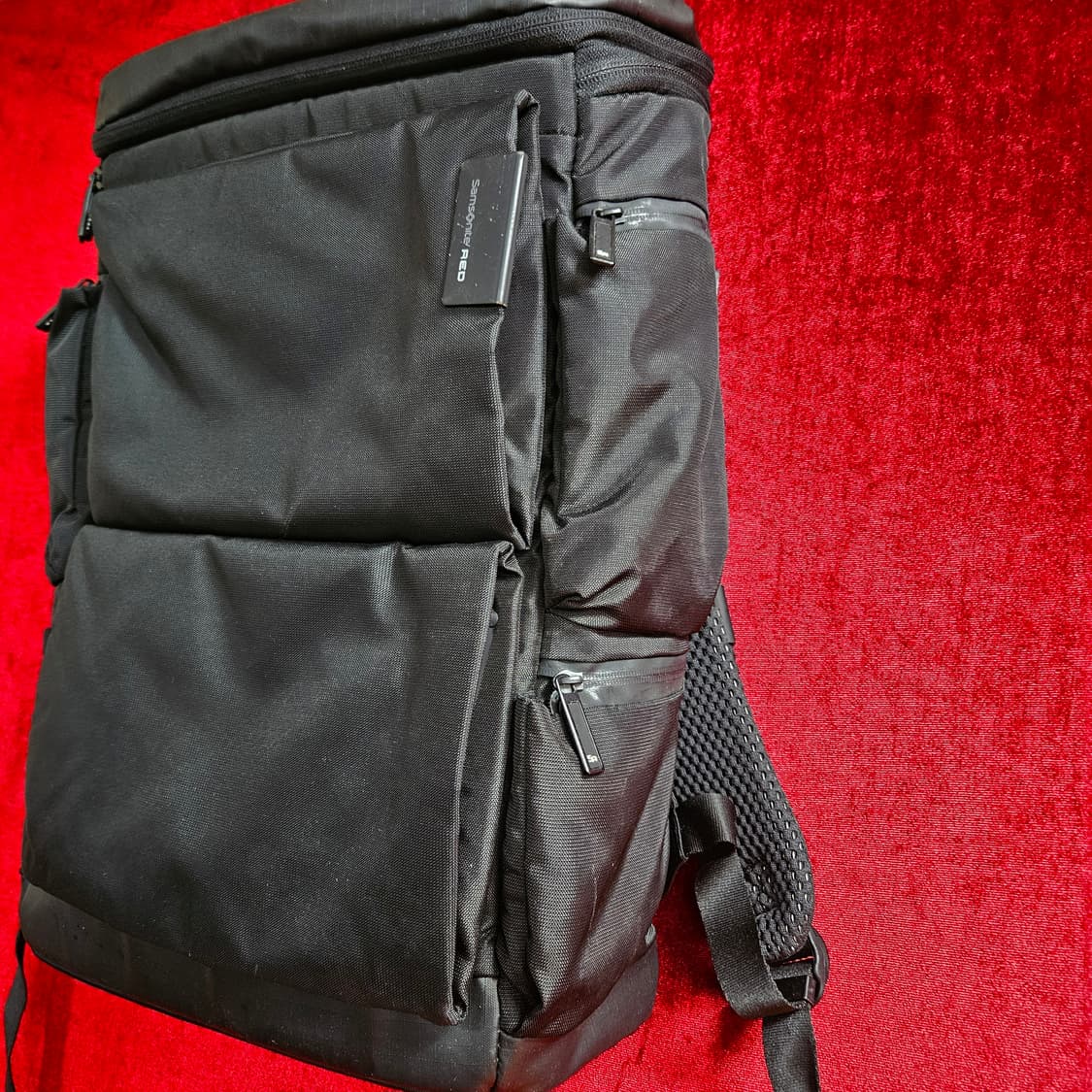 샘소나이트 레드 멀티포켓 비즈니스 캐주얼 백팩 32 x 48 x 14 상품이미지3