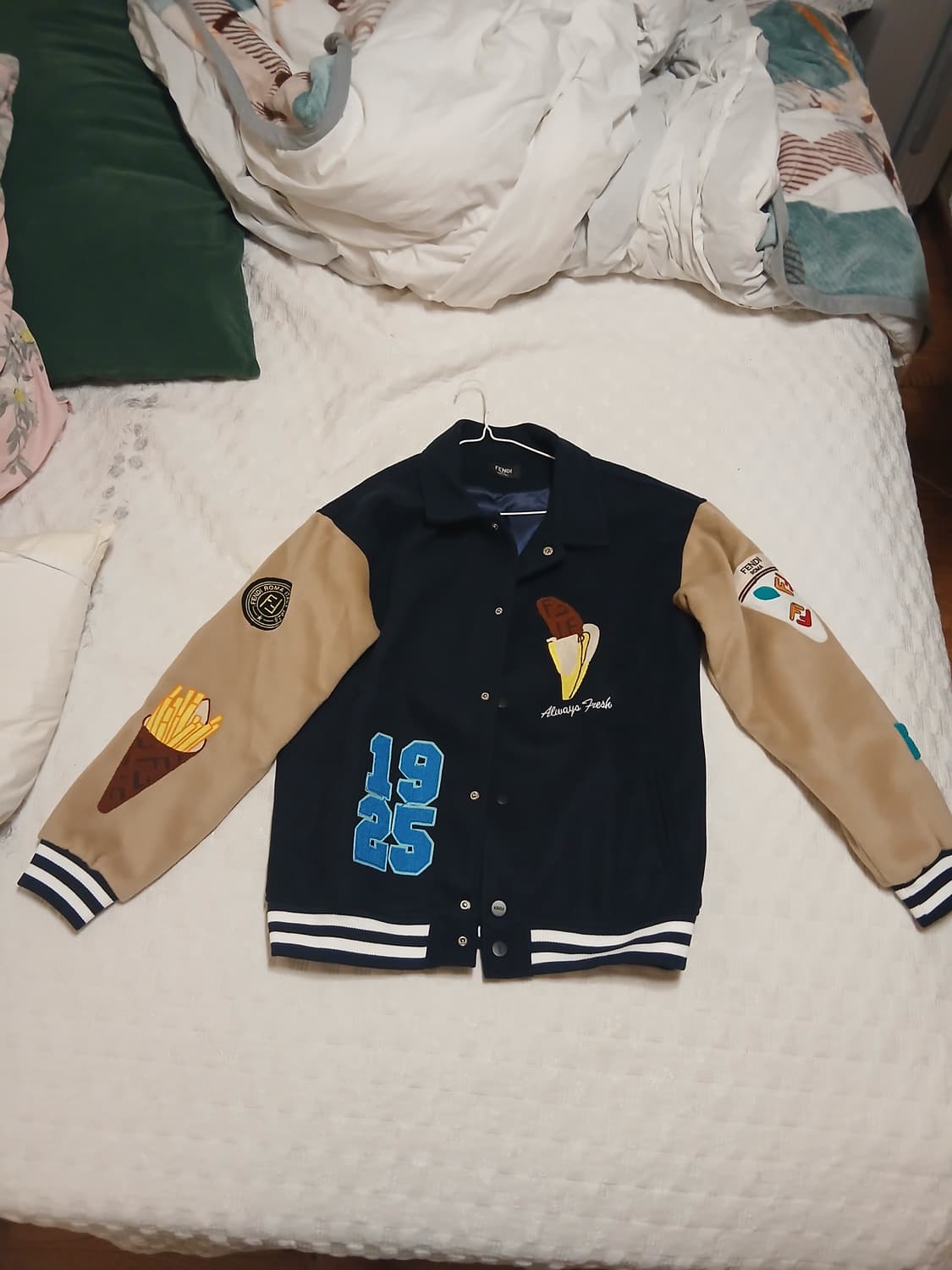 펜디 야구점퍼(L사이즈) 상품이미지1