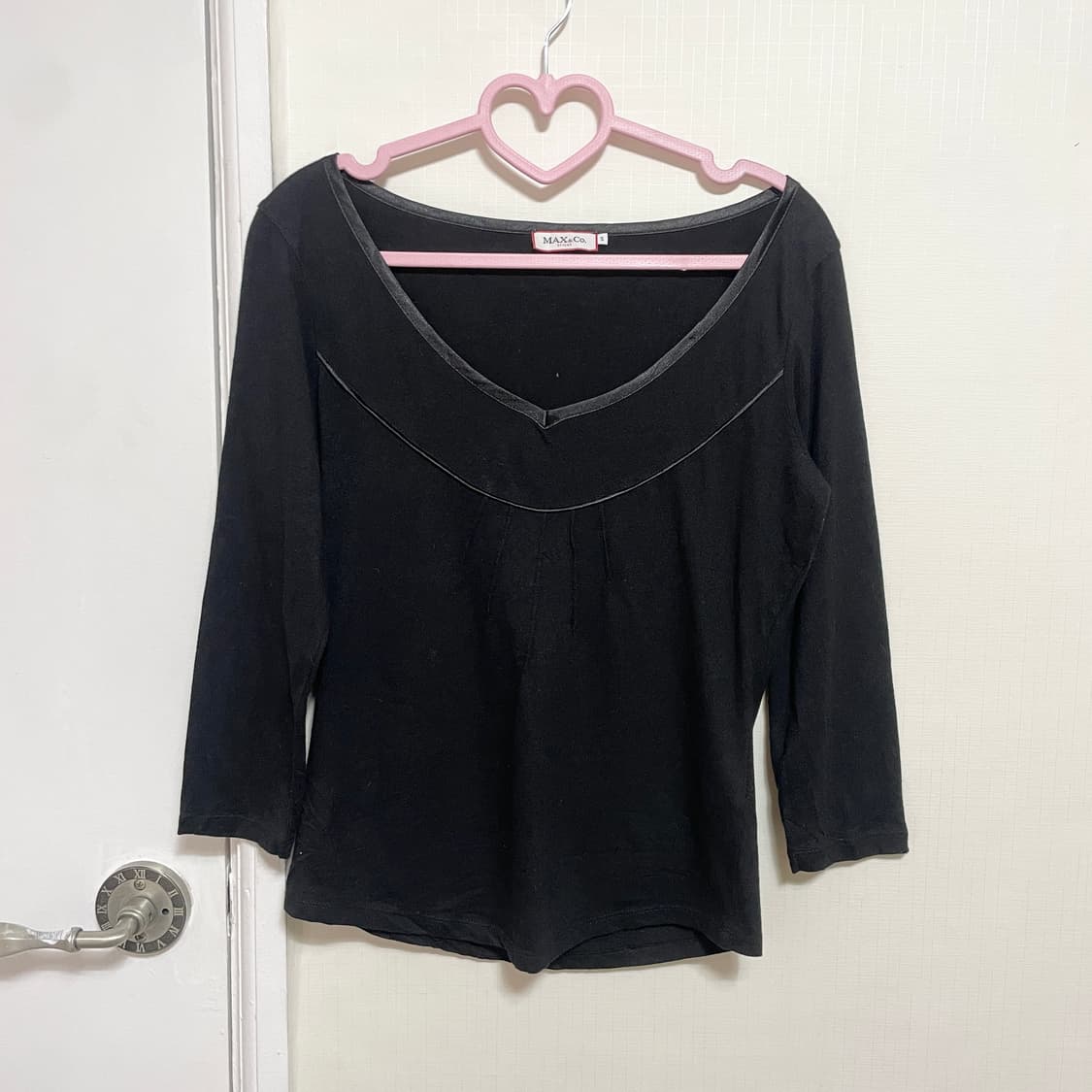 Max&co 핀턱 탑 상품이미지1
