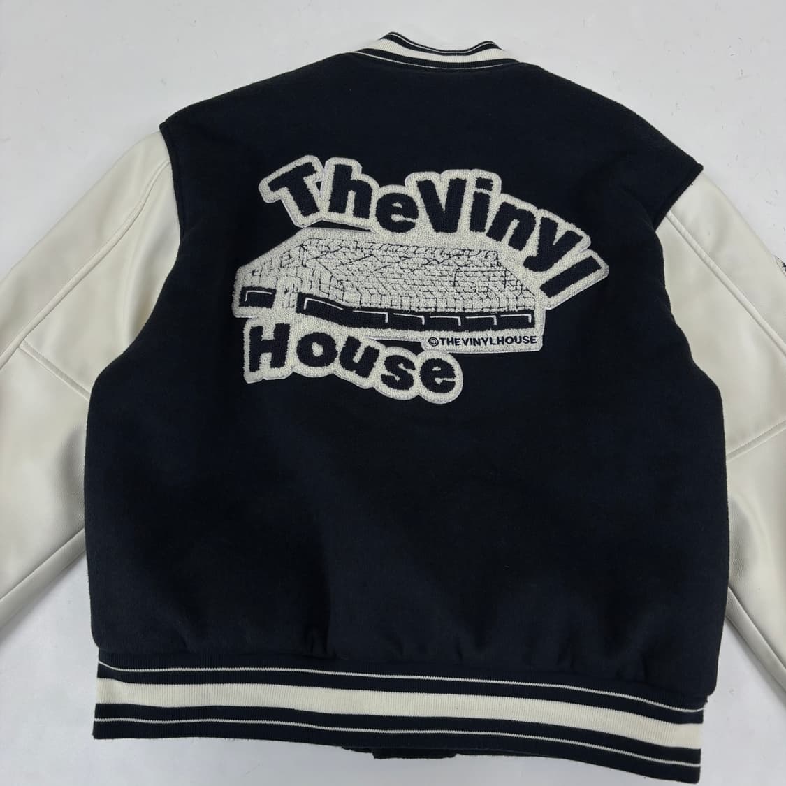 더 바이닐 하우스 바시티 자켓 상품이미지6