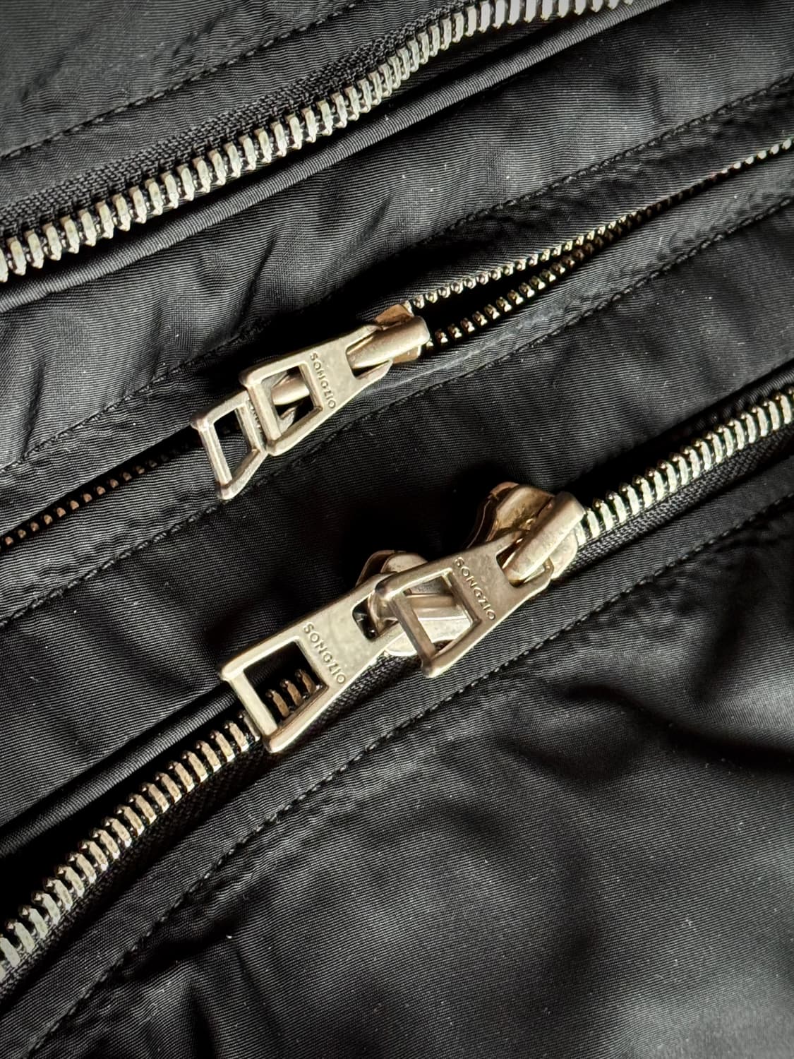 송지오 옴므 22FW 멀티지퍼 파라슈트 MA-1 (풀세트) 상품이미지7