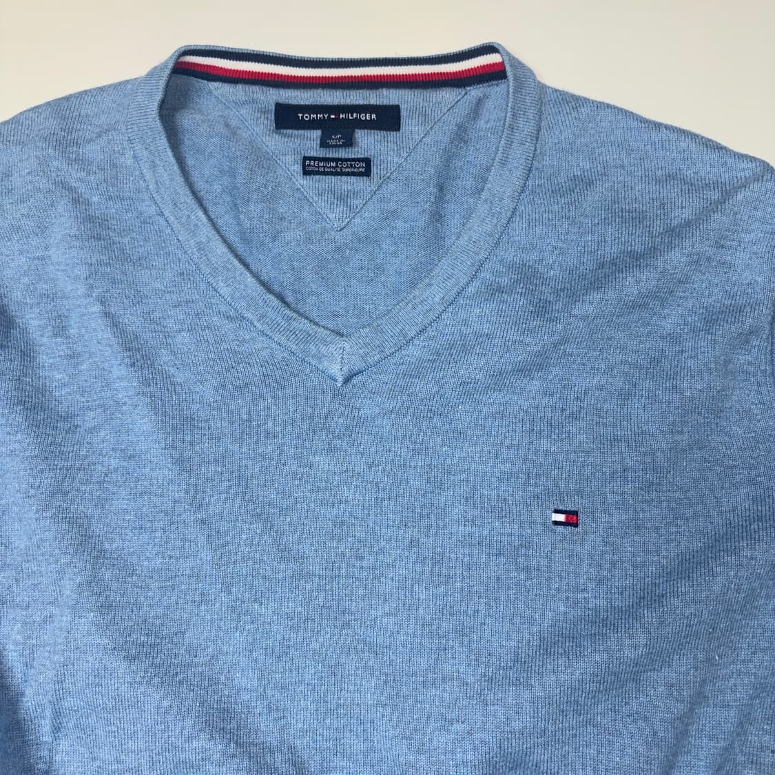타미힐피거 브이넥 니트 소라색  상품이미지2