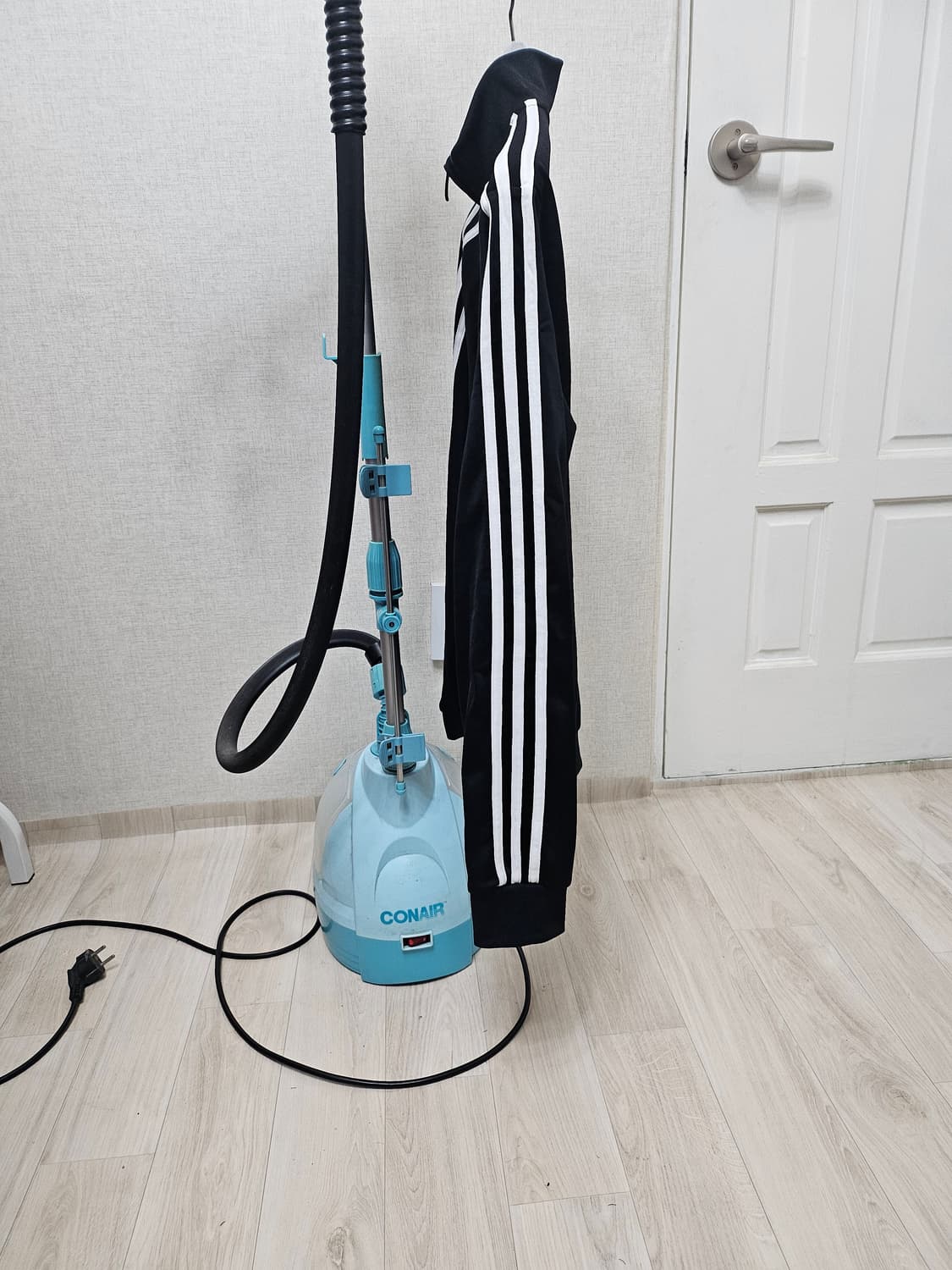 (100)L ☆초대장급☆ 아디다스 에센셜 3st [검흰] 트랙탑져지 상품이미지4