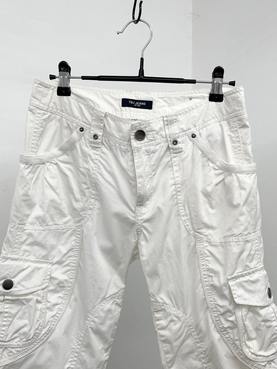 화이트 멀티포켓 카프리 팬츠 상품이미지6