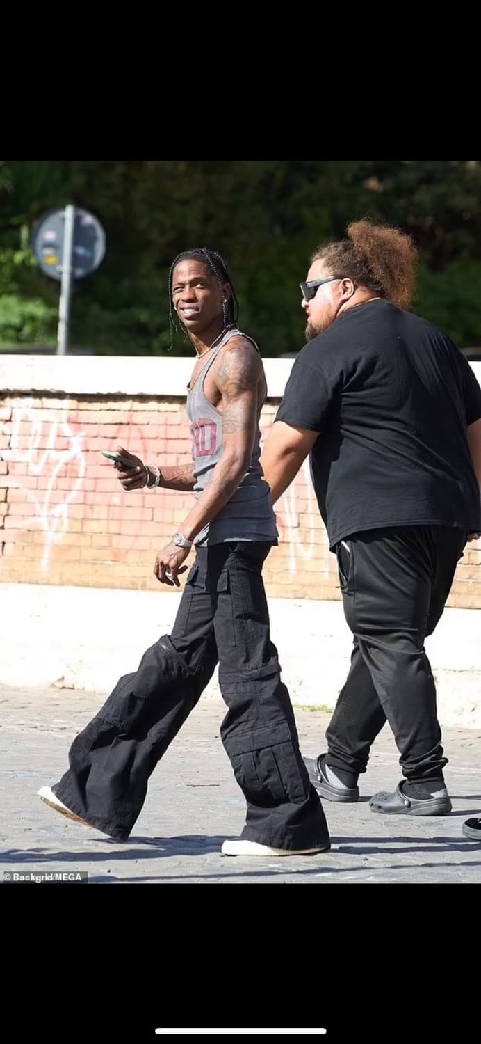 발렌시아가 립스탑 플레어 카고 팬츠 상품이미지5