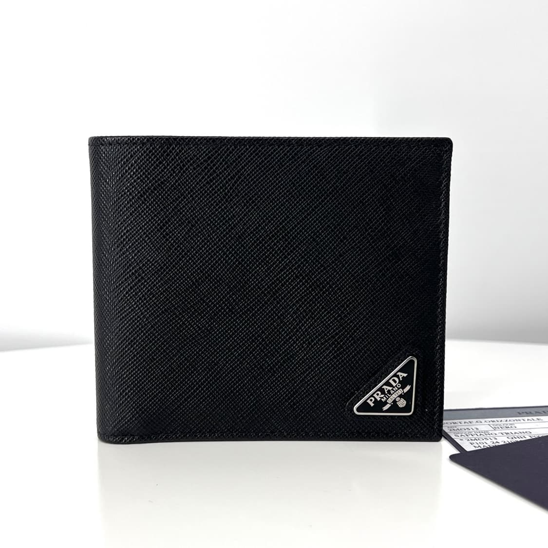 프라다 삼각로고 사피아노 반지갑 블랙 상품이미지1
