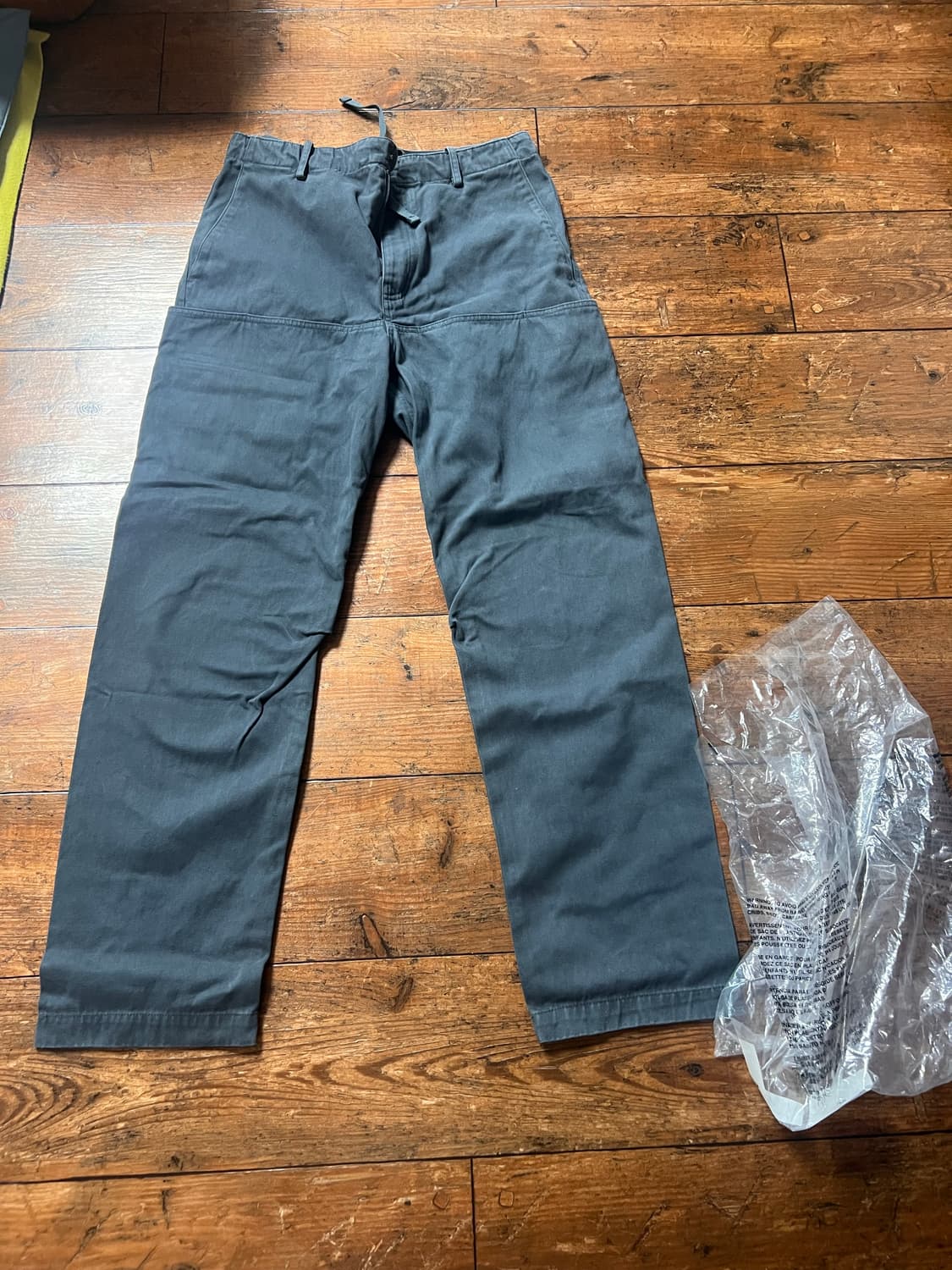 이지갭 발렌시아가 사틴 카고 다크 그린  상품이미지1