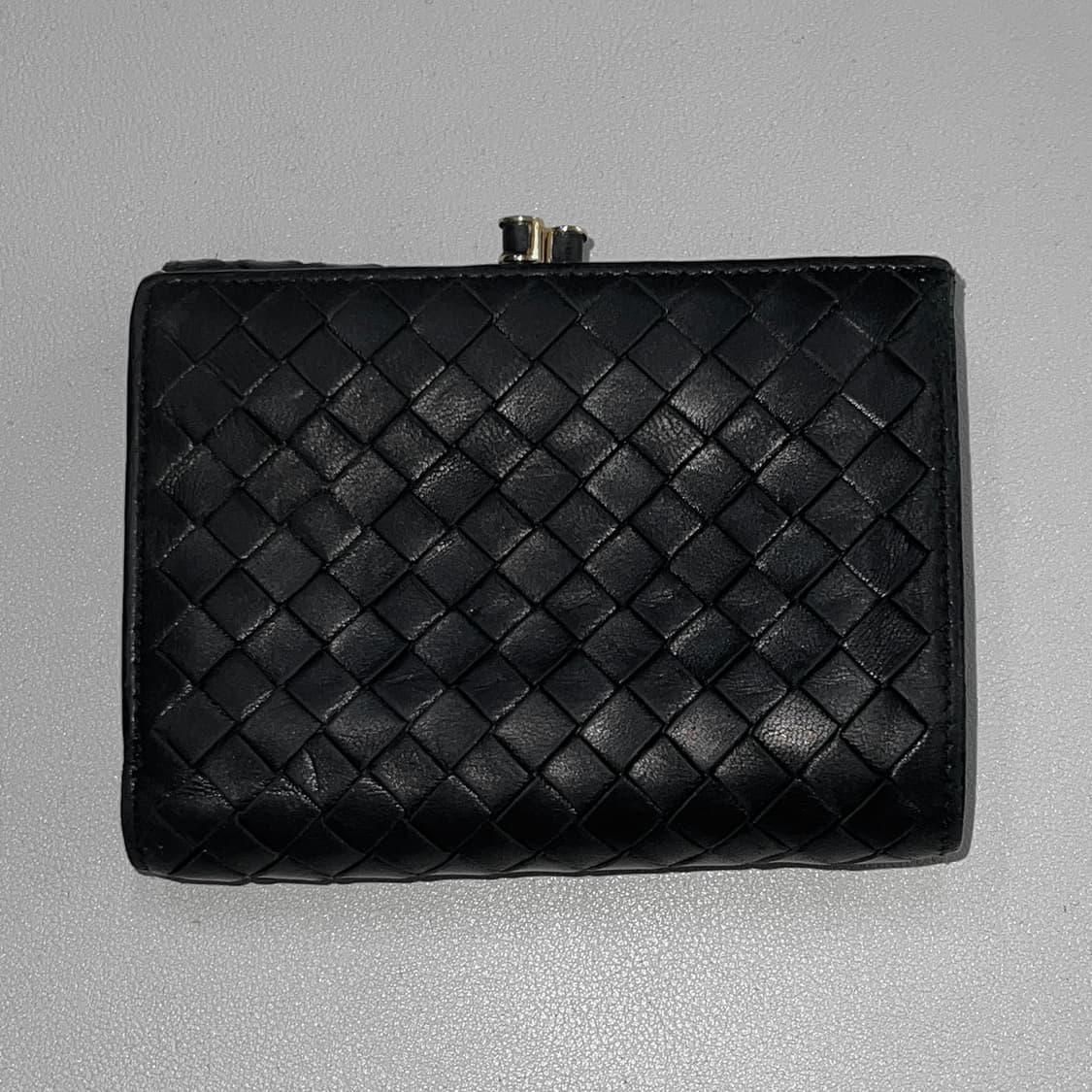 [정품] 보테가베네타 반지갑 팝니다 / 명품 중지갑 카드지갑 남여공용 상품이미지2