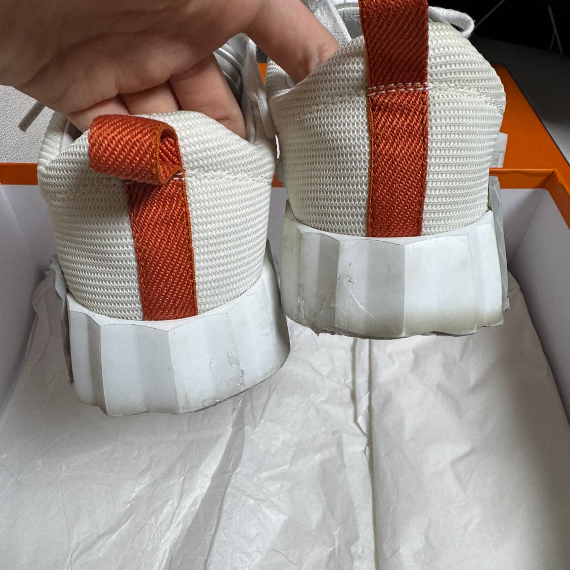 에르메스 바운싱 블랑 스웨이드 스니커즈 39 상품이미지5