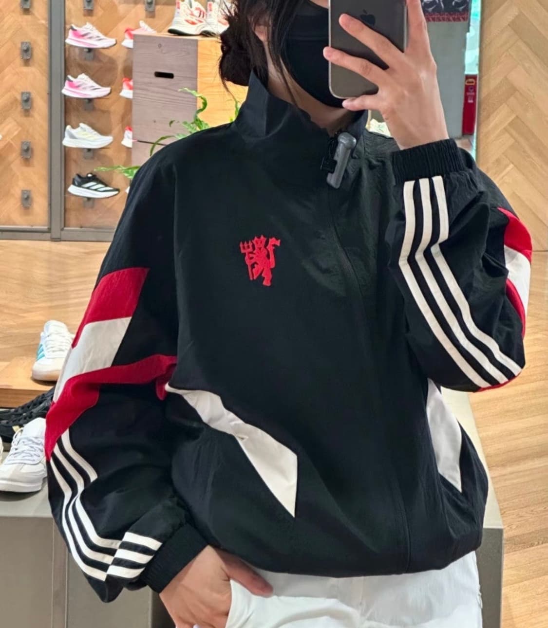 아디다스 맨체스터 바람막이 상품이미지3