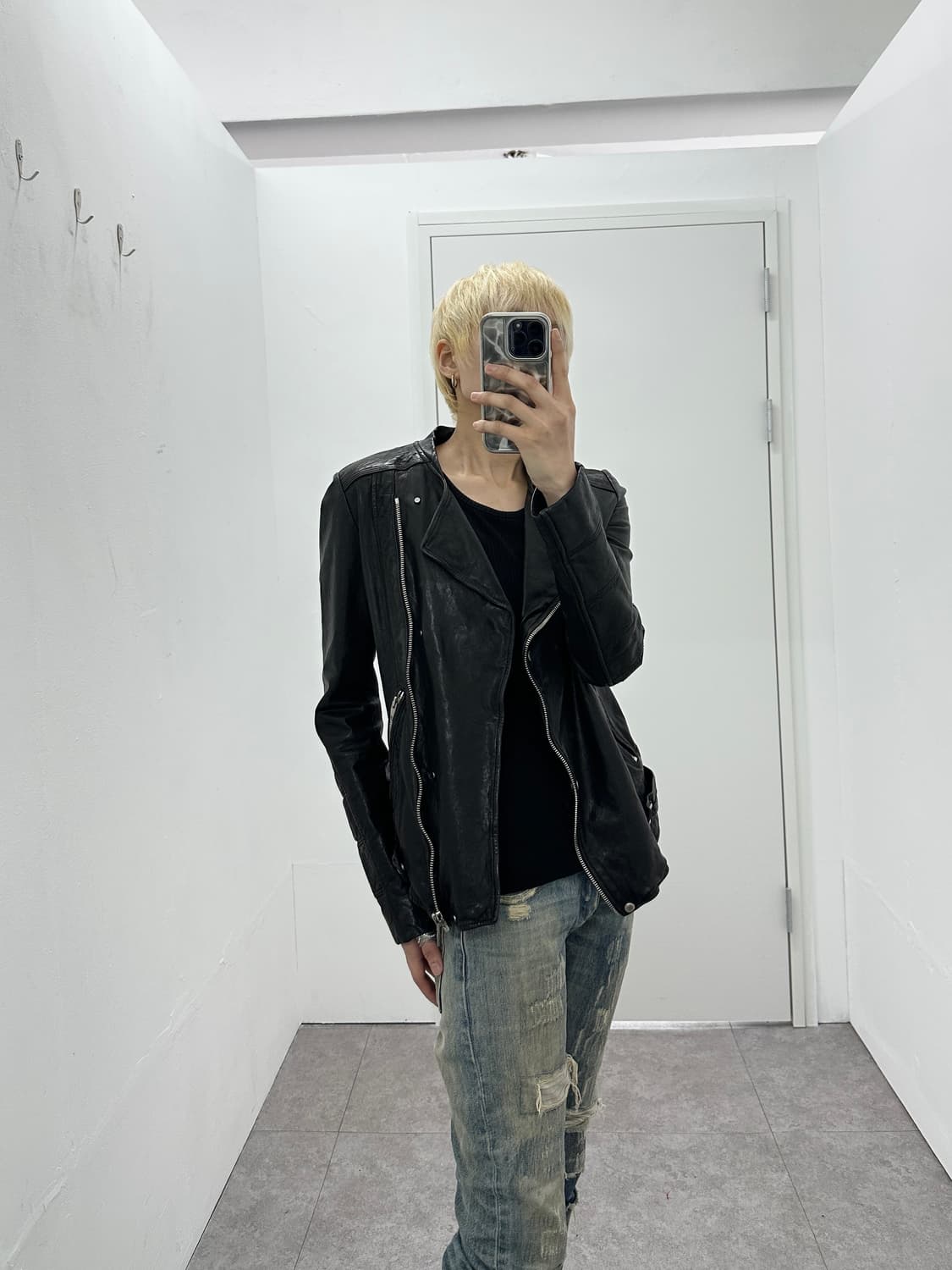 Sandro Paris Asymmetric Studded Lambskin 상품이미지10