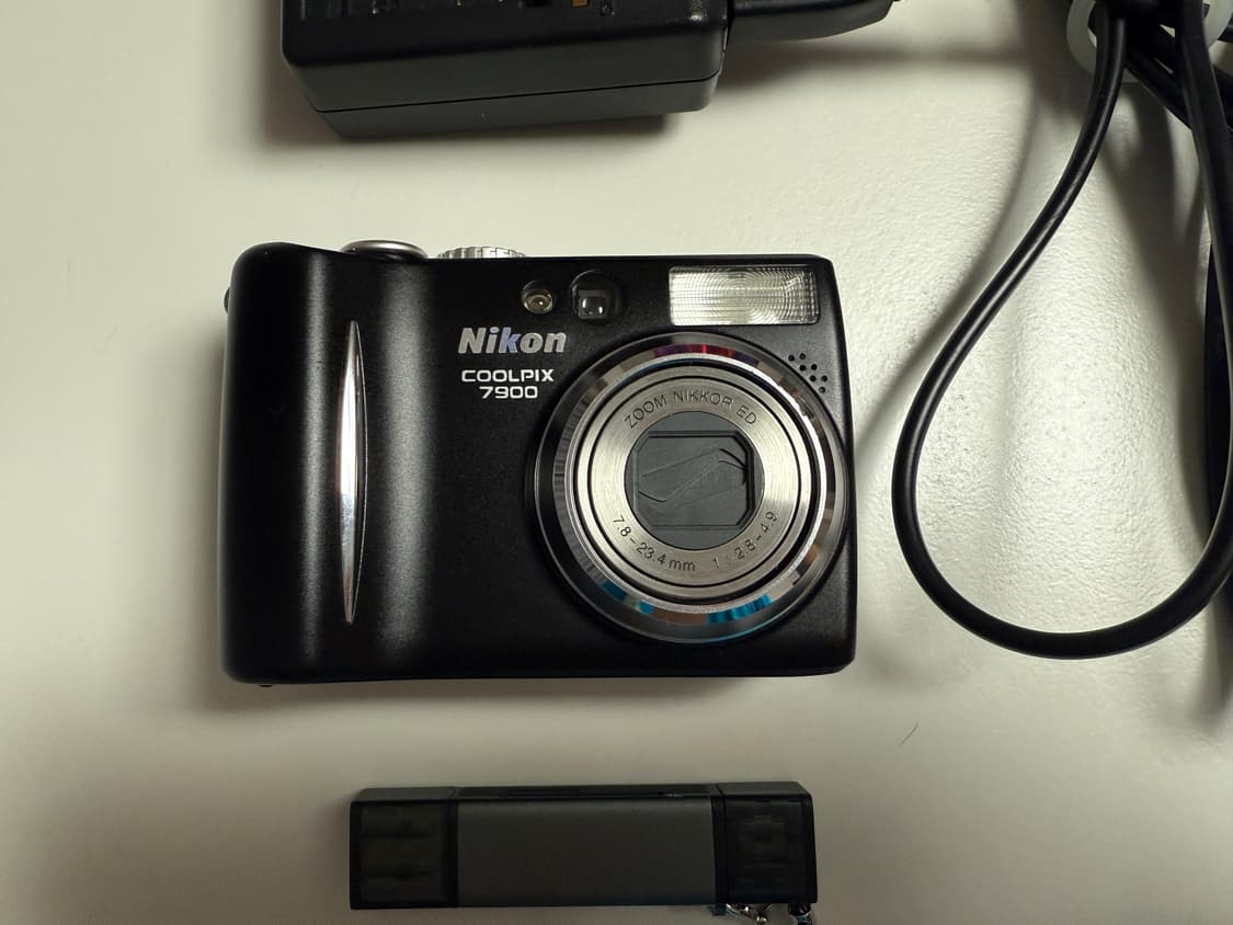 작례O,따뜻) 니콘 쿨픽스7900 Nikon coolpix 빈티지 디카 상품이미지1