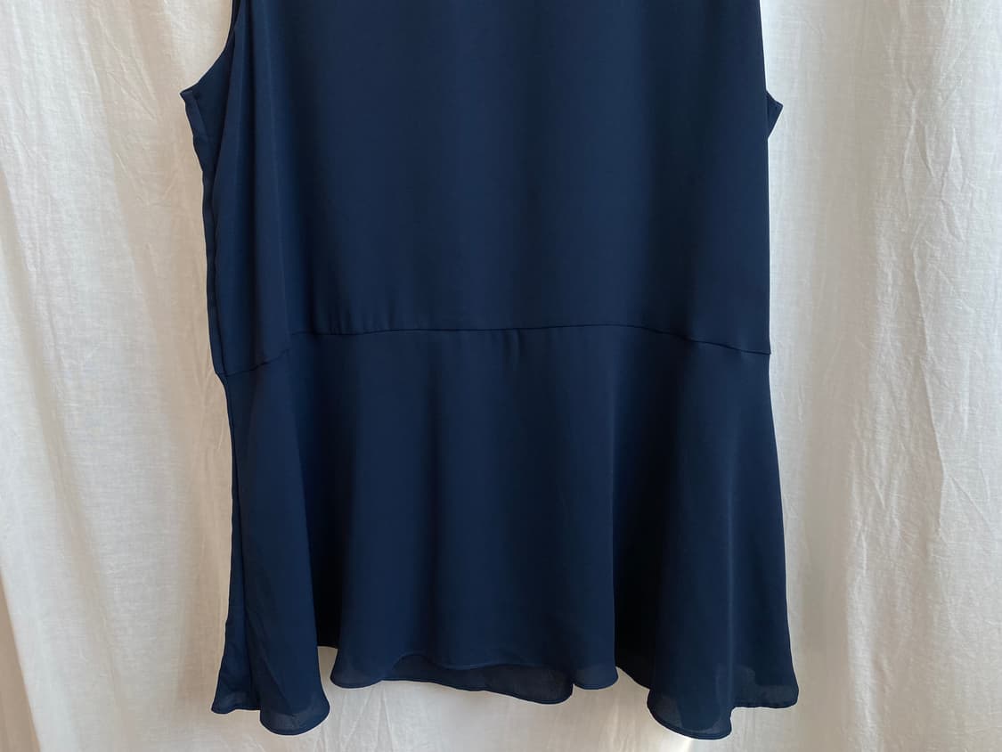 UNIQLO 네이비 슬리브리스 블라우스(M) 상품이미지5