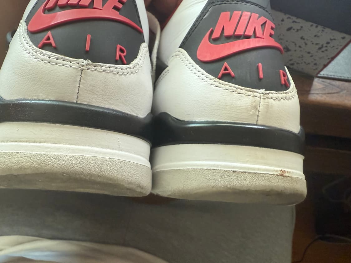 에어조던4 270 파이어레드 상품이미지5