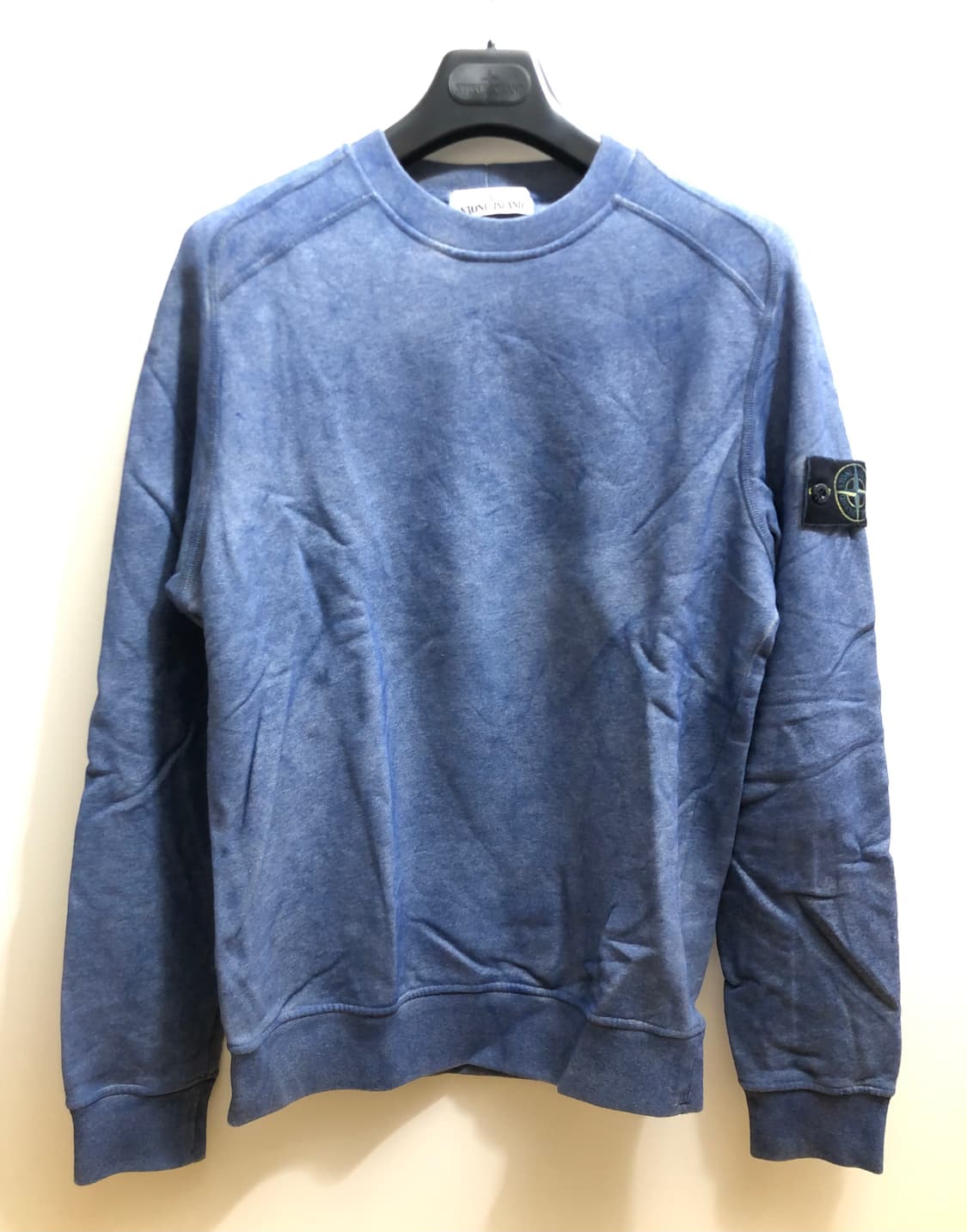 [S] 스톤아일랜드 더스트 컬러 트리트먼트 스웻셔츠 블루 상품이미지1