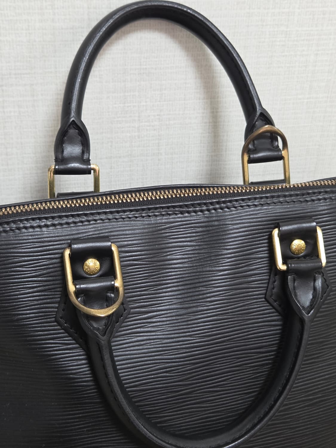 [루이비통] 알마 PM / 에삐 블랙 / 클래식 토트백 상품이미지6