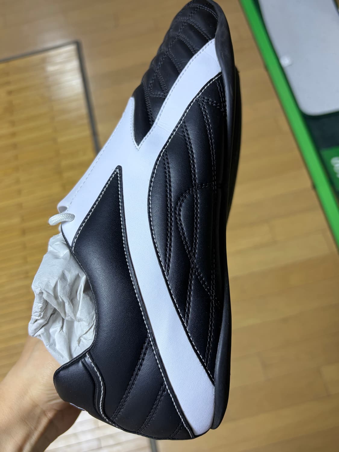 발렌시아가 젠 블랙화이트 판매합니다 (43) 상품이미지2