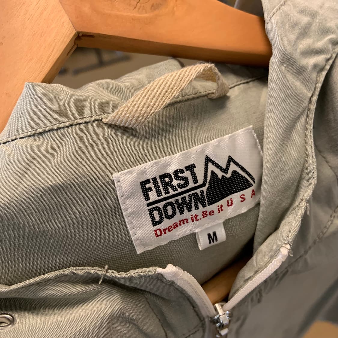 퍼스트다운 후드 바람막이 상품이미지6