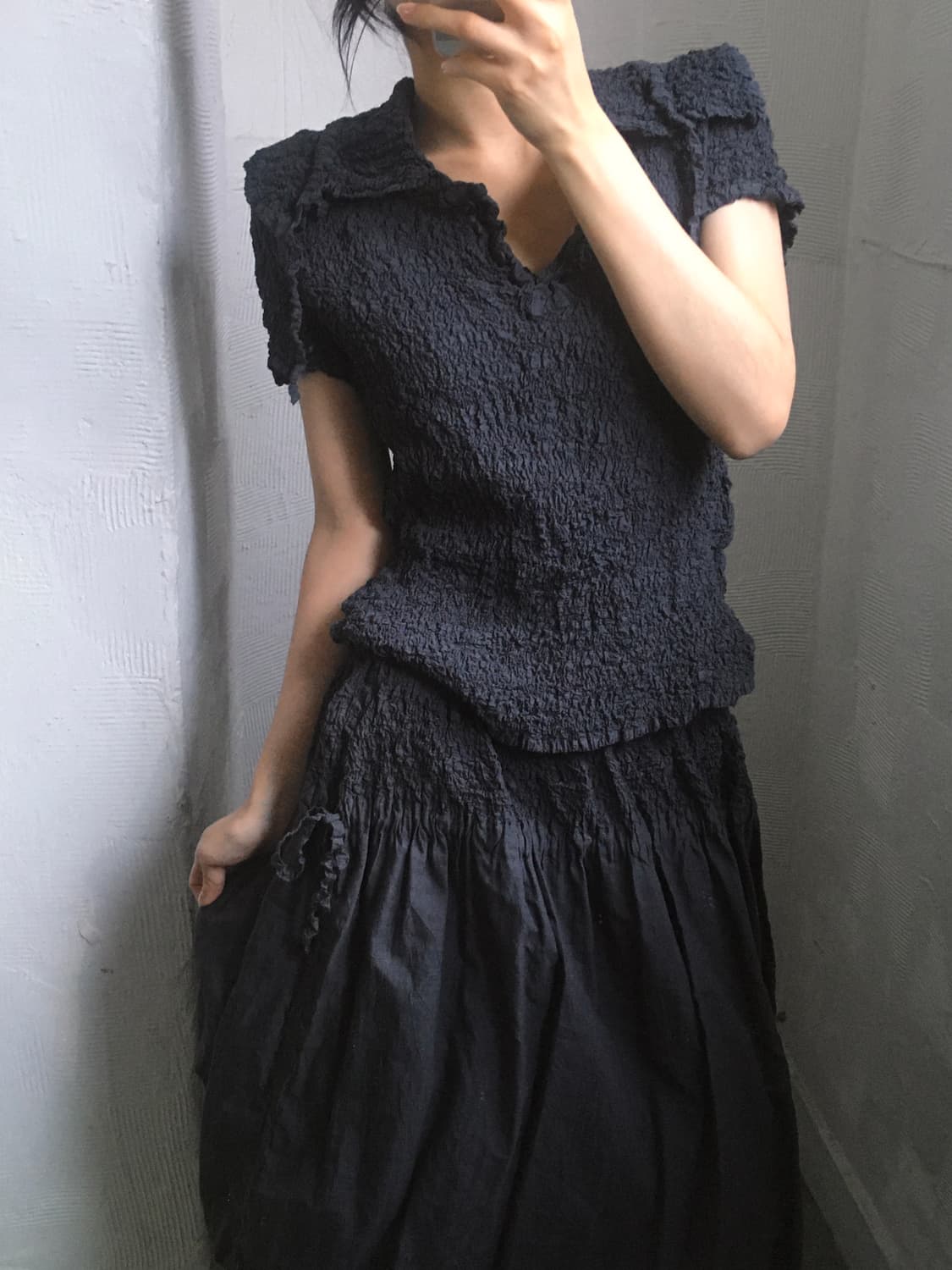 Issey Miyake 이세이미야케 블랙차콜컬러 링클 셋업 상품이미지2