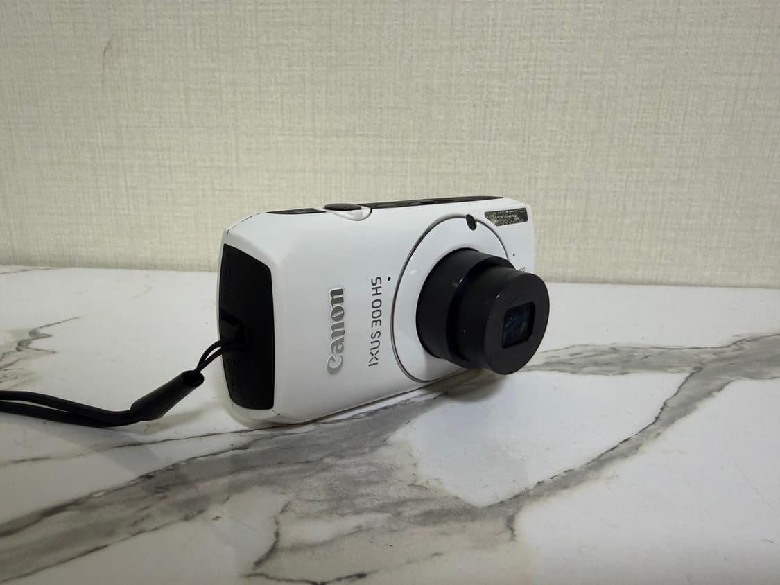 캐논 익서스(IXUS)300 HS 화이트(최상급) 상품이미지3