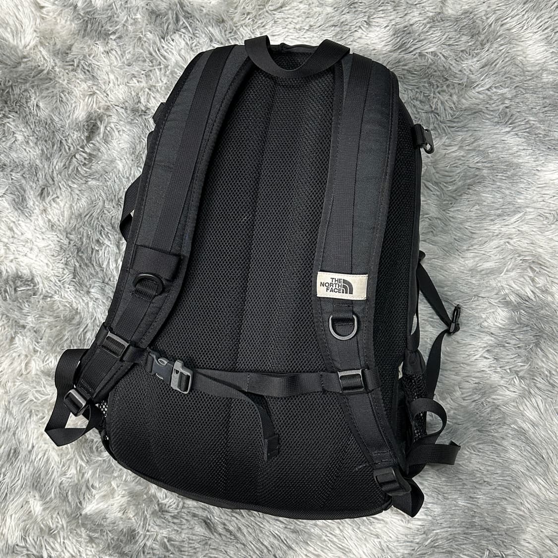 노스페이스 퀘이사 블랙 백팩  상품이미지4