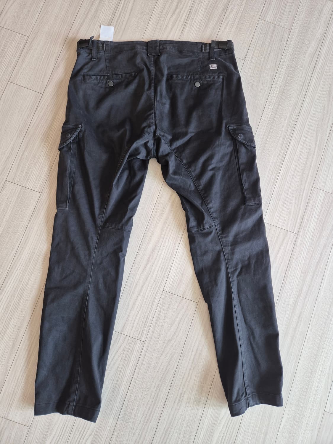 C.P. Company 카고 바지 46사이즈입니다 상품이미지4