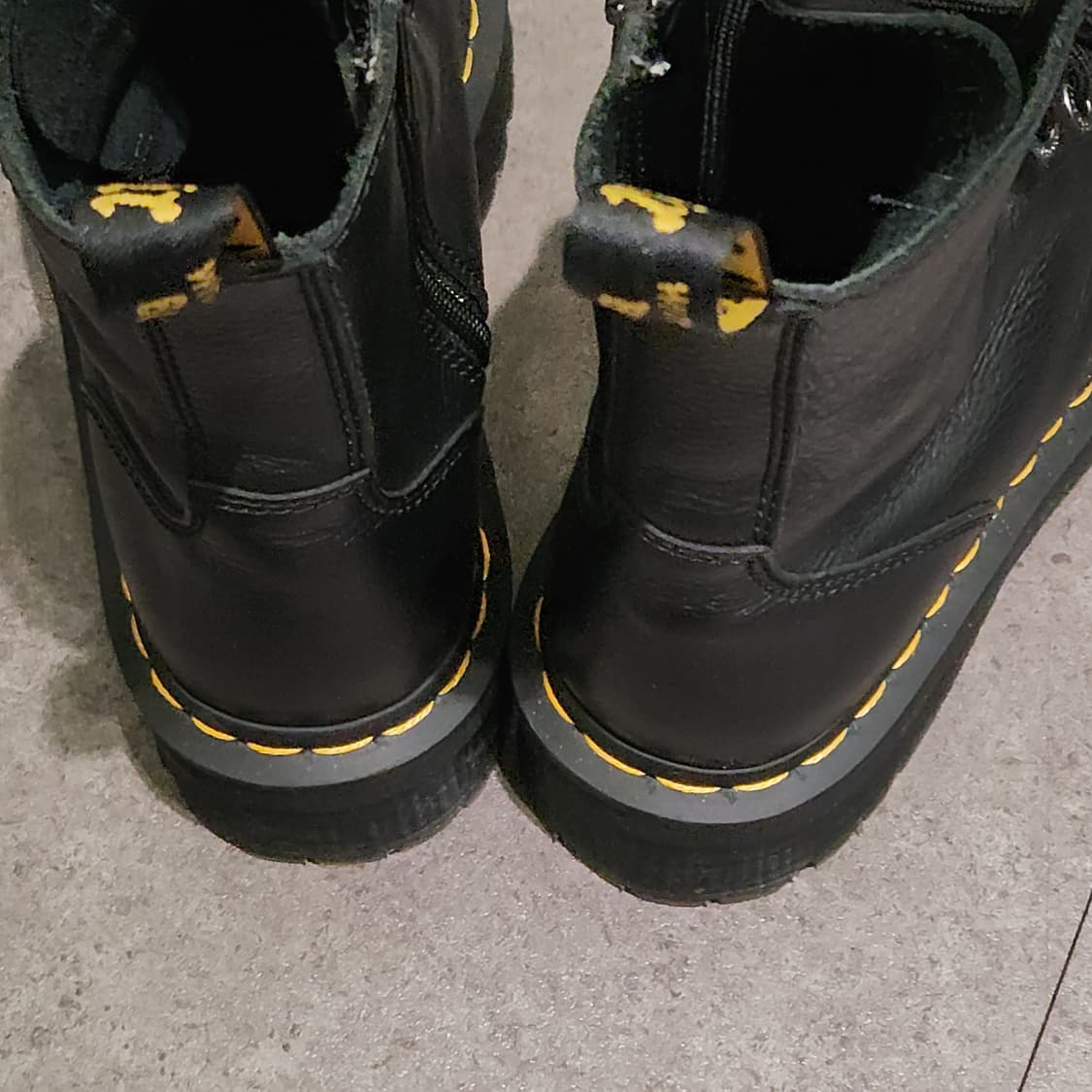 Dr. Martens 제이든lll 8홀 블랙 부츠 상품이미지6