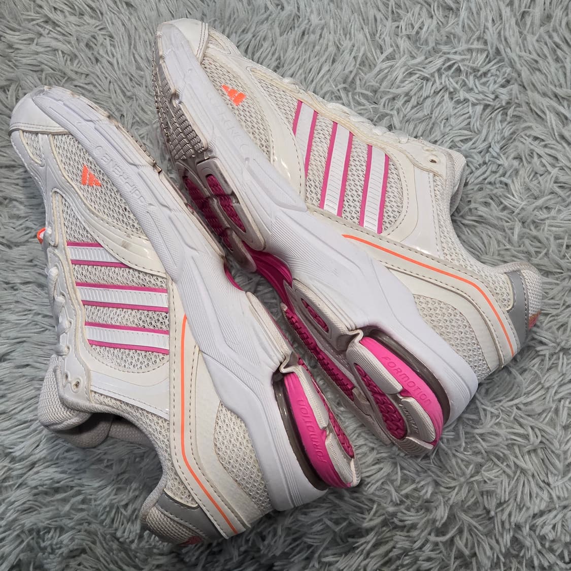 6q-27:아디다스 쿠션 러닝화 화이트-핑크 (240)-상태굿 상품이미지8