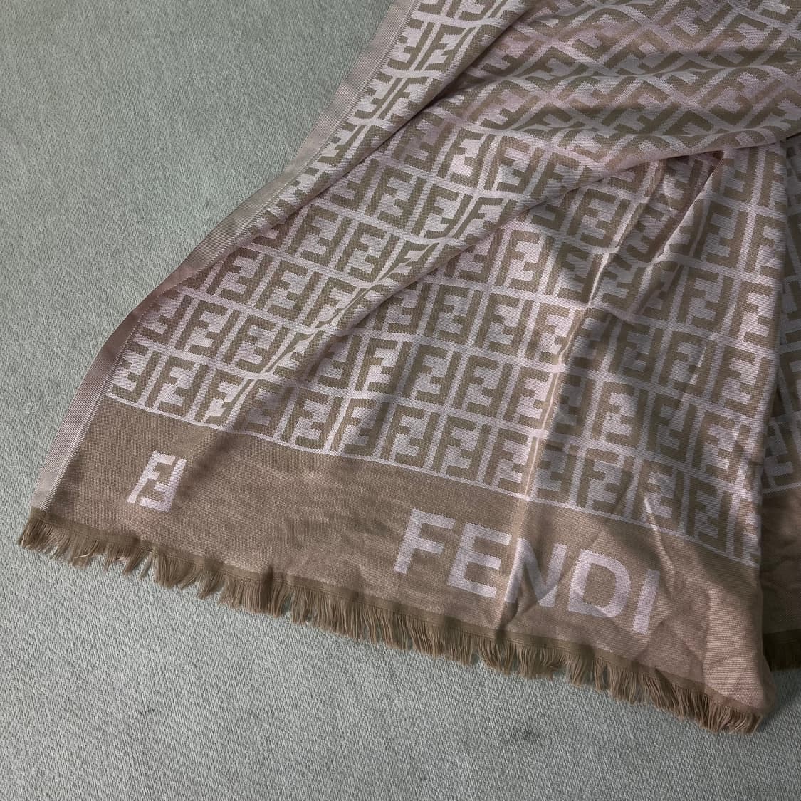 펜디 FF 주카패턴 핑크 울 실크 머플러 상품이미지3