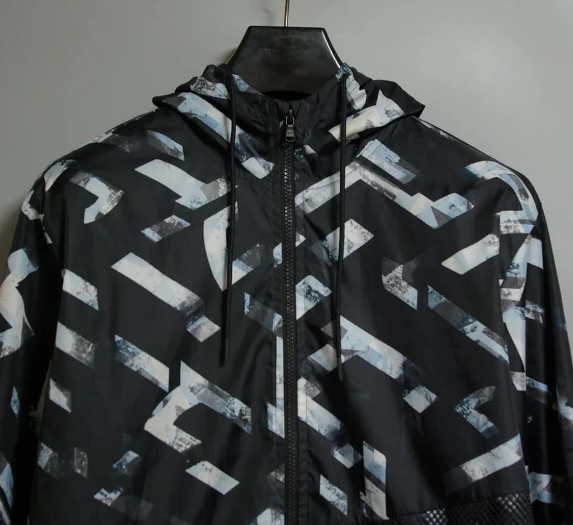 언더아머 바람막이 LG 상품이미지1