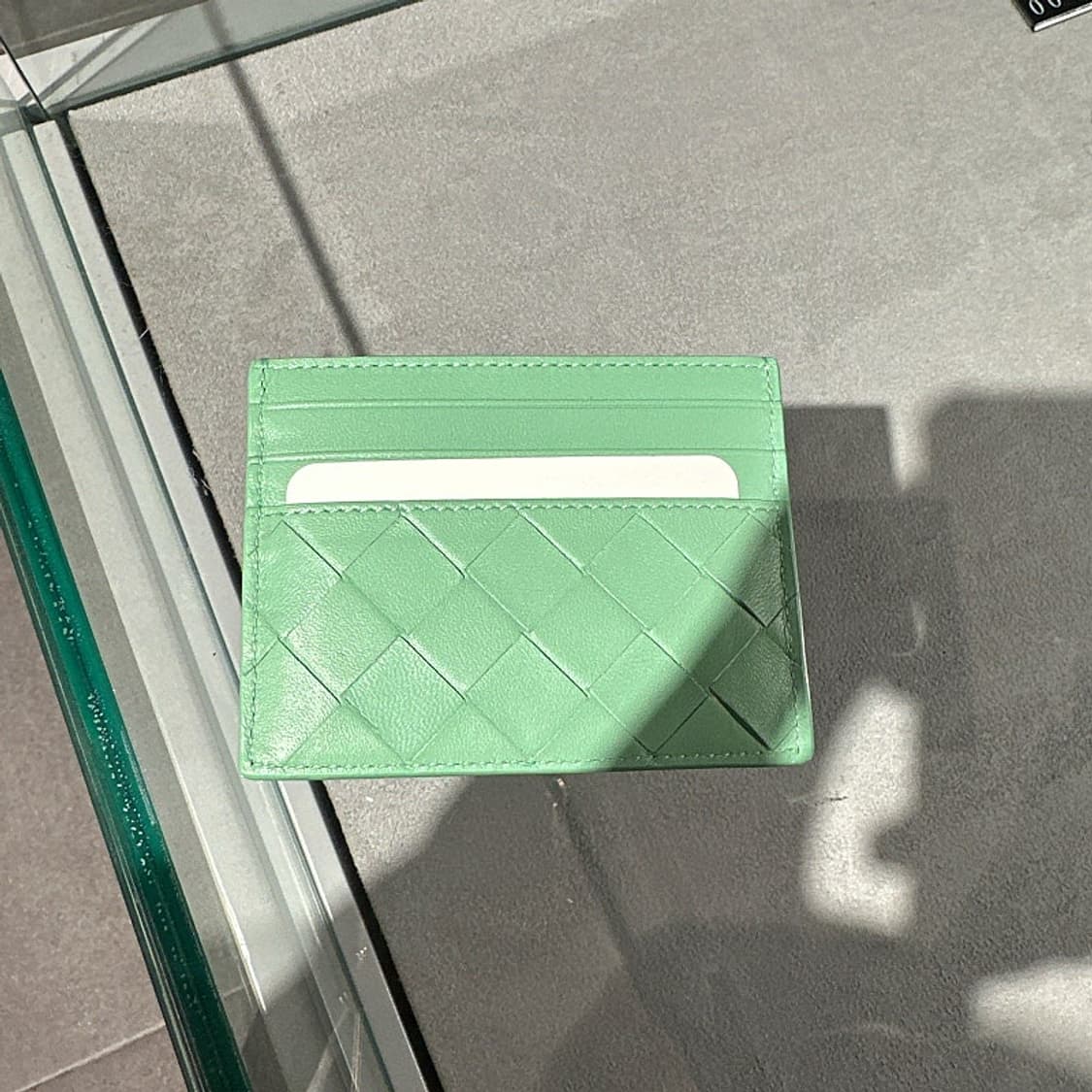 (정품/새상품) 보테가베네타 민트 인트레치아토 카드지갑 상품이미지1