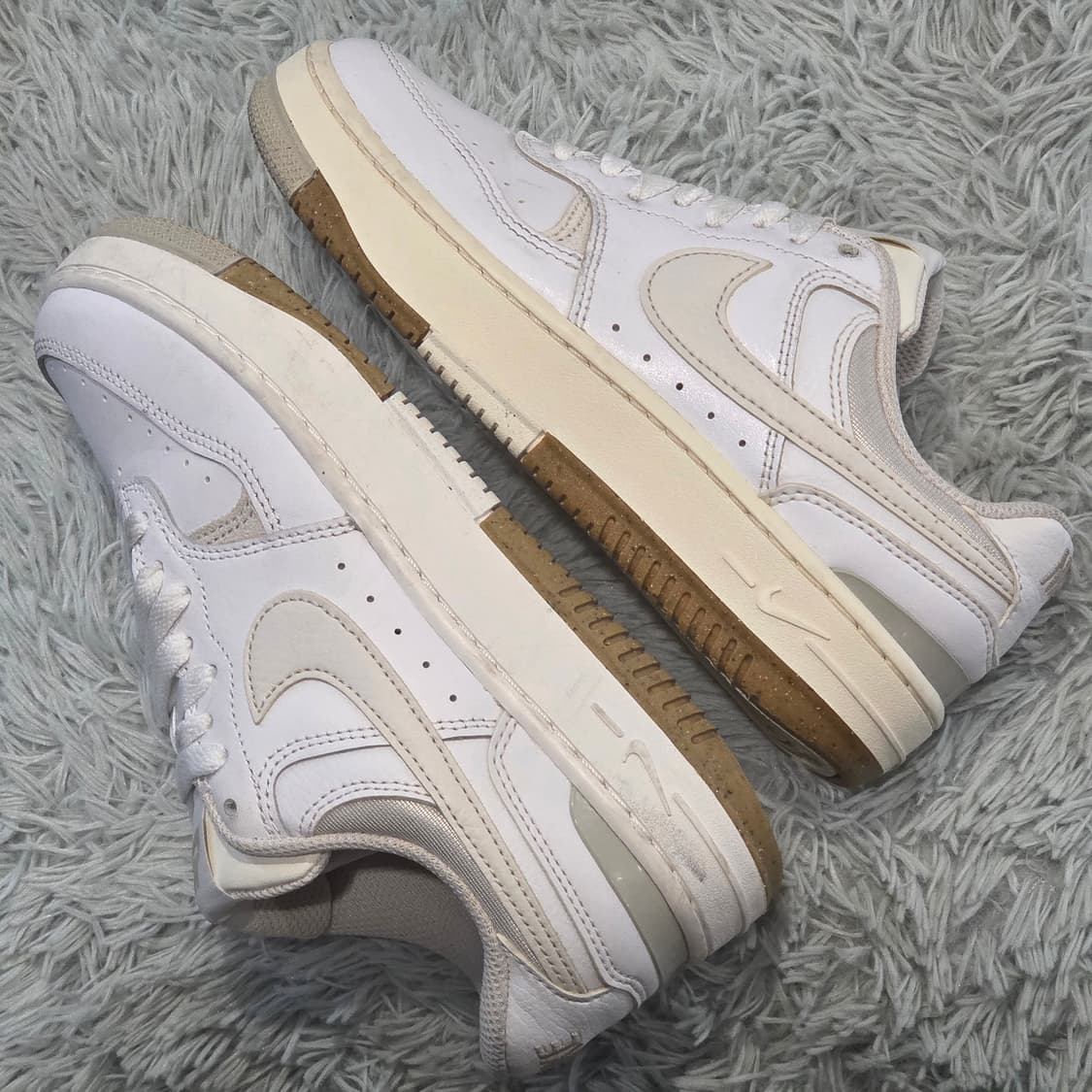 7q-4:나이키 여성용 로우컷 스니커즈 DX9176103 화이트(225 상품이미지7