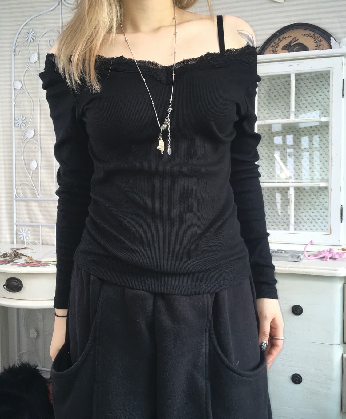 일본빈티지 블랙 레이스 슬림핏 오프숄더 롱 슬리브 상품이미지1