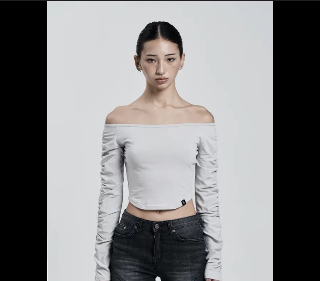 시너진 셔링 오프숄더탑 차콜 상품이미지2