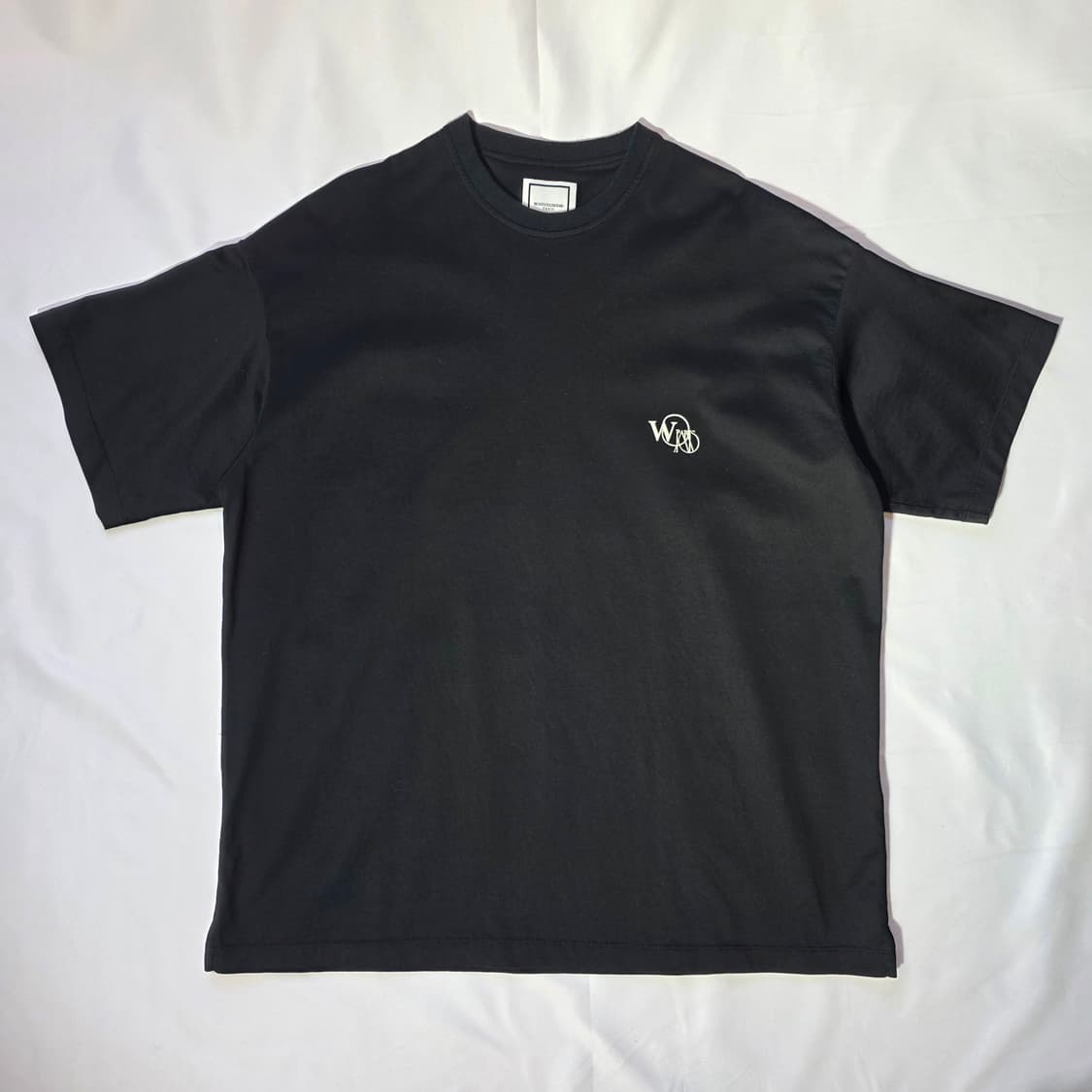 [46/95]우영미 22ss 멀티 플라워 백로고 반팔 상품이미지2