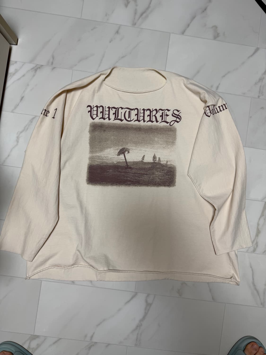 칸예 벌쳐스 티셔츠 상품이미지1